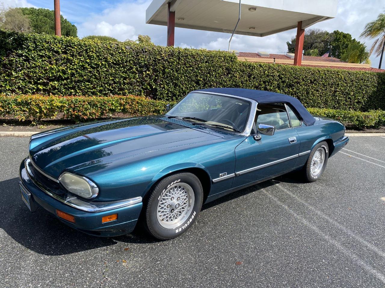 JAGUAR XJS CABRIOLET 4.0 - 1994 LesAnciennes.com