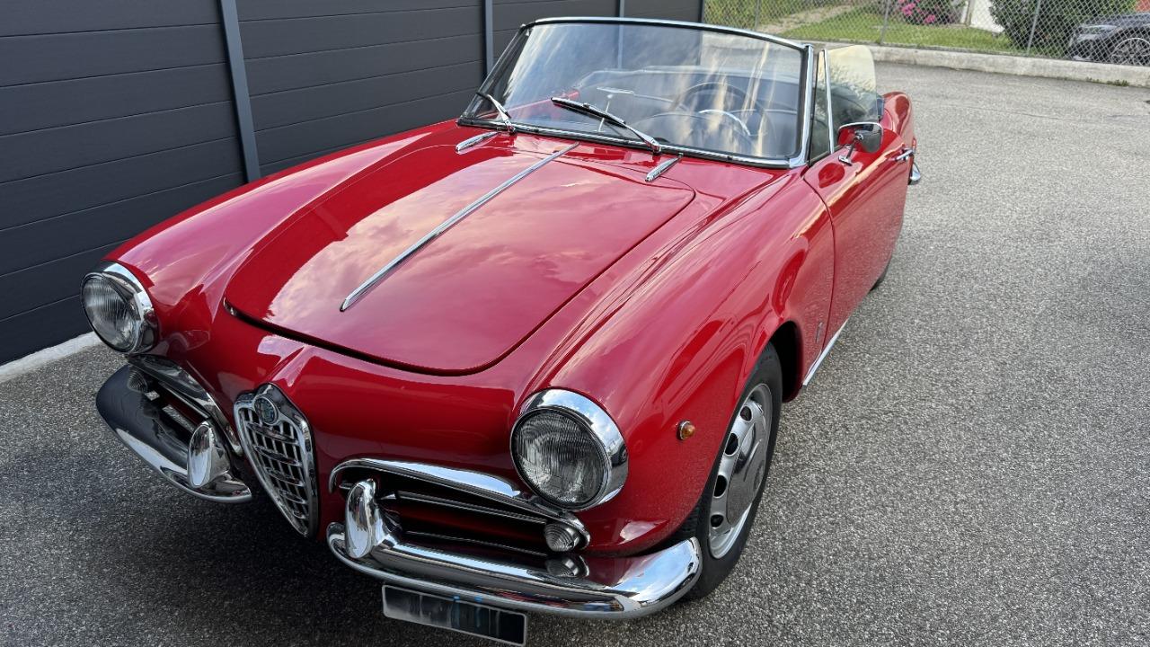 ALFA ROMEO Giulietta SPIDER - 1960 LesAnciennes.com