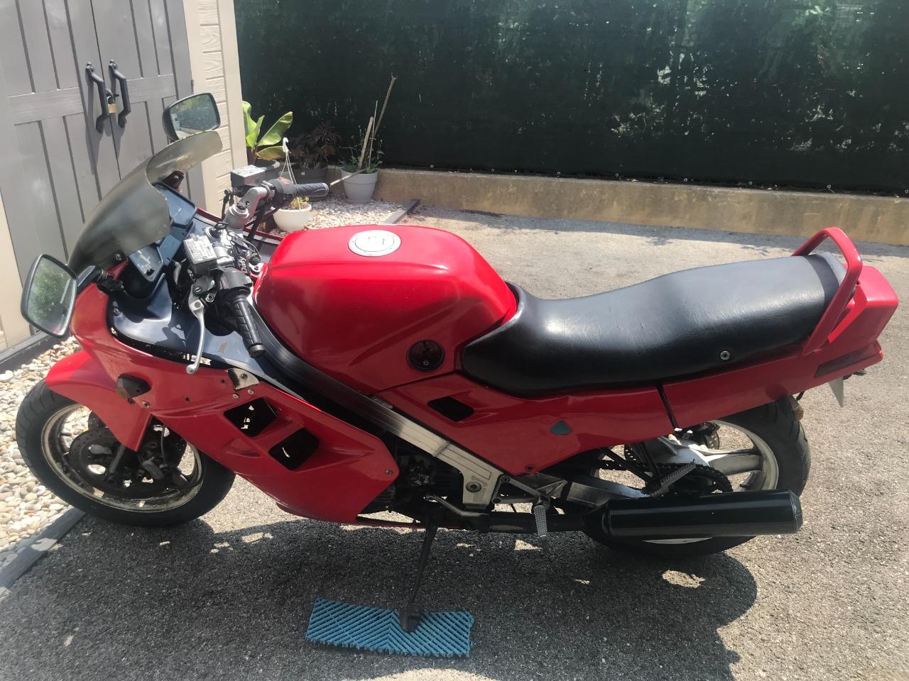 HONDA VFR 750 RC 24 - 1988 LesAnciennes.com