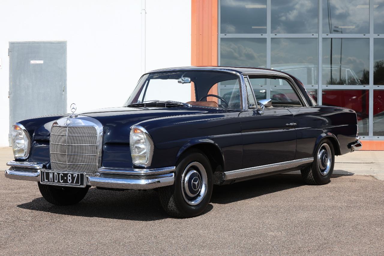 MERCEDES 250 SE W111 - 1966 LesAnciennes.com