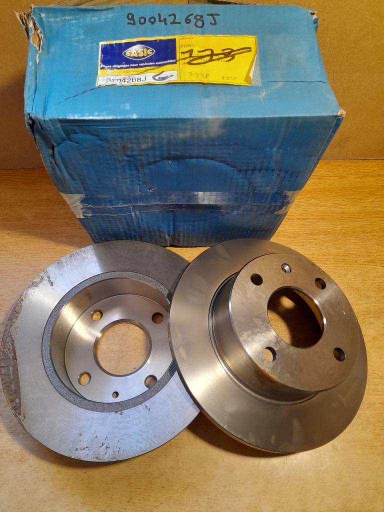 Disques de frein avant Ford Escort MKIII LesAnciennes.com