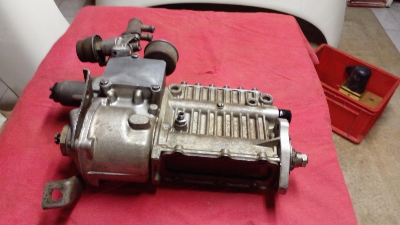 Pompe injection MERCEDES 230 SL Pagode w113 LesAnciennes.com