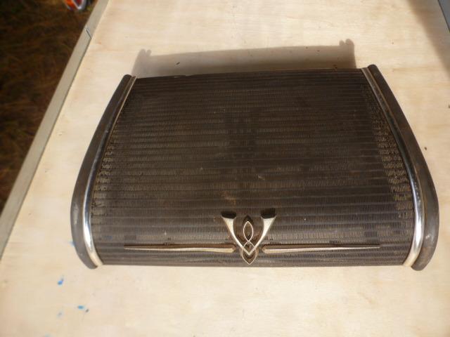 SIMCA Vedette Chambord,Beaulieu,v8:grille ht-par LesAnciennes.com