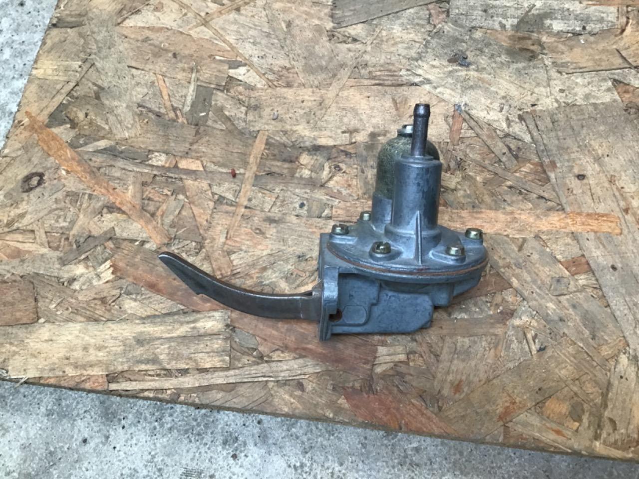 POMPE À ESSENCE DIVERS LesAnciennes.com