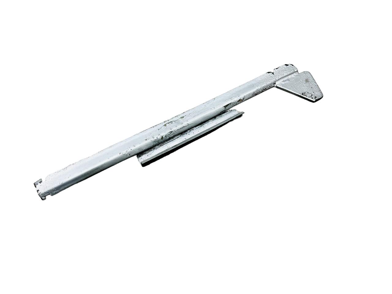 Alfa Romeo Giulietta Spider guide de verre gauche LesAnciennes.com