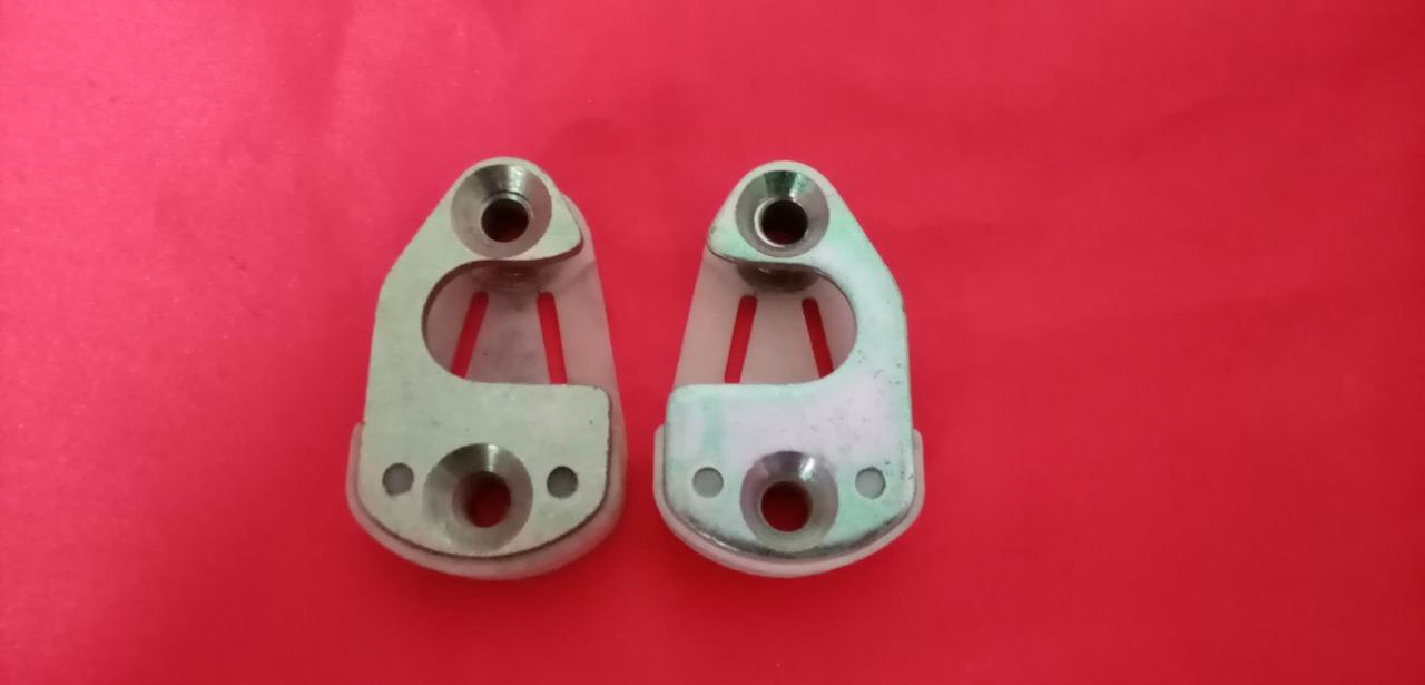 ALFA ROMEO Giulia SPIDER LUMINAIRES DE PORTE LesAnciennes.com