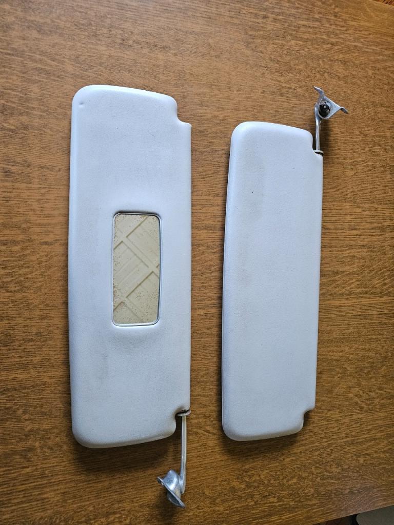 Pare soleil CITROEN DS LesAnciennes.com