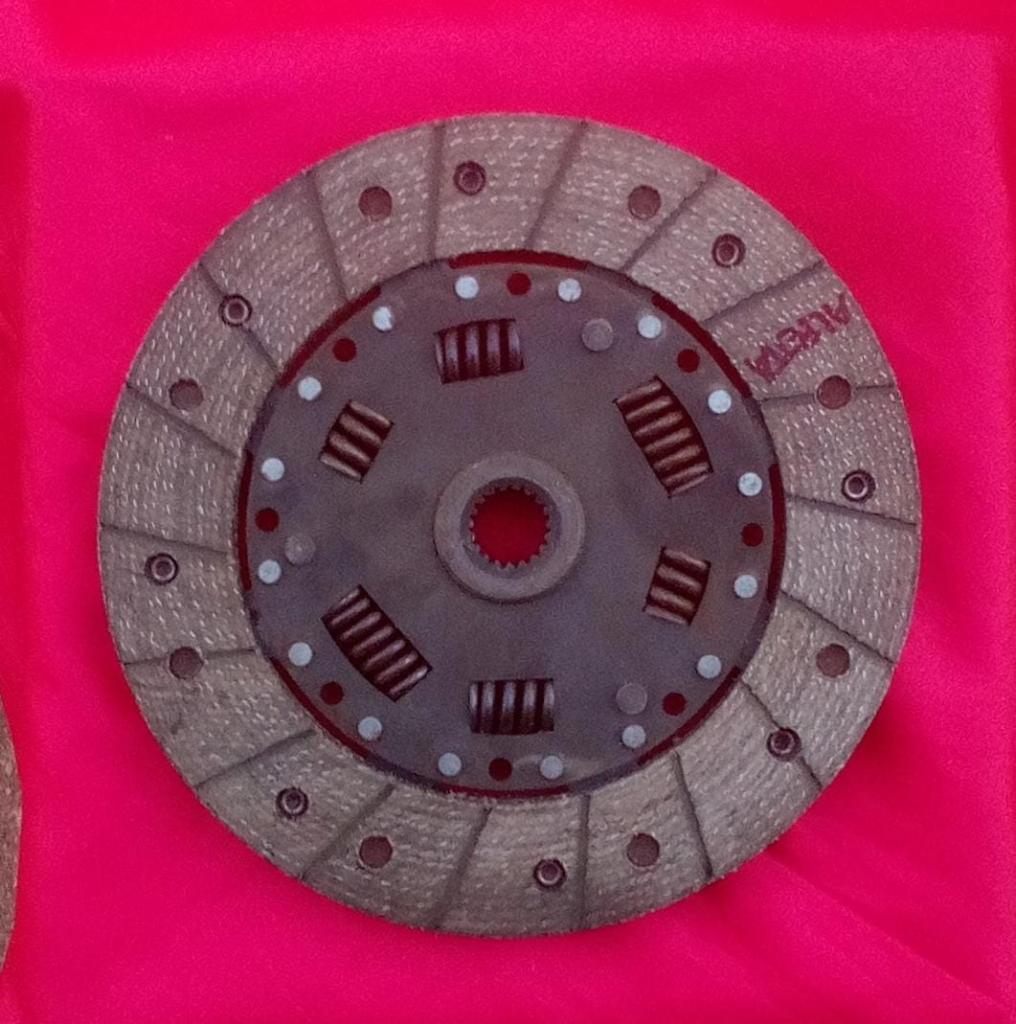 Disque d'embrayage ALFA ROMEO Alfetta berlina LesAnciennes.com