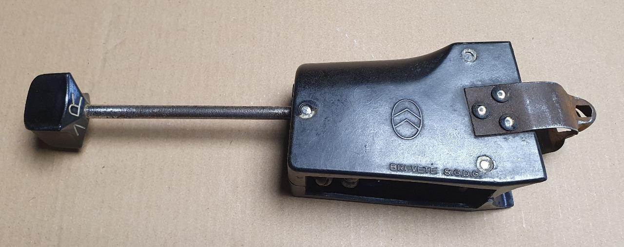 Commodo CITROEN Traction, HY LesAnciennes.com