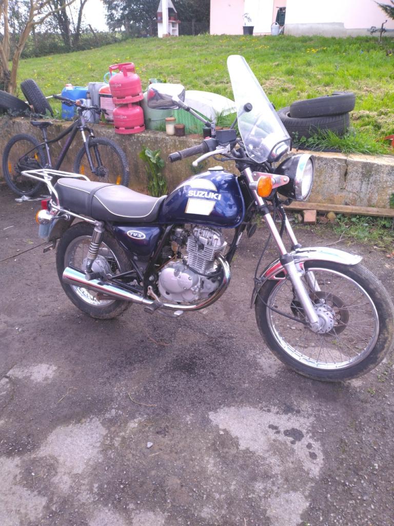 SUZUKI GN 125 Tux - 1999 LesAnciennes.com