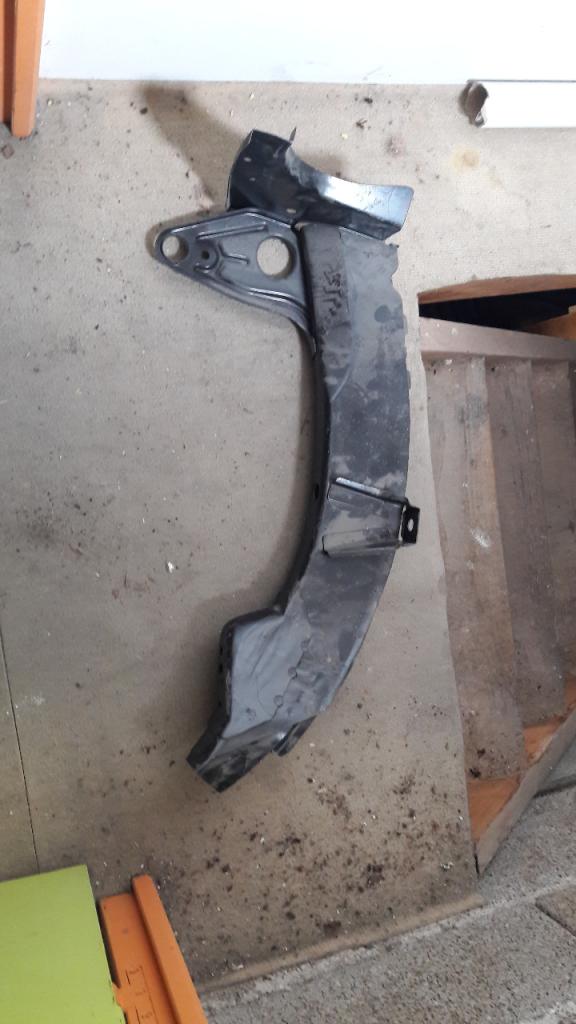 LONGERON DROIT PEUGEOT 205 LesAnciennes.com