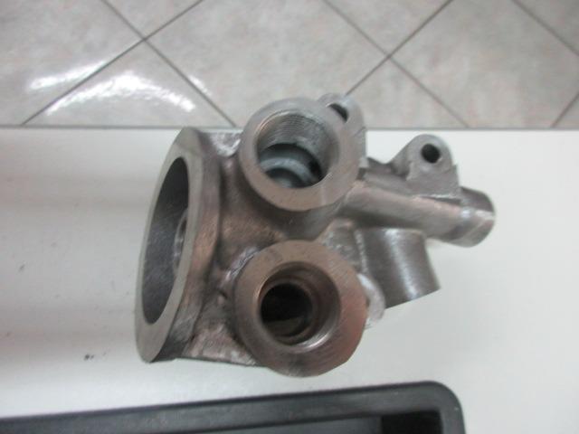 Support de filtre à huile pour Ferrari Dino 246 GT LesAnciennes.com