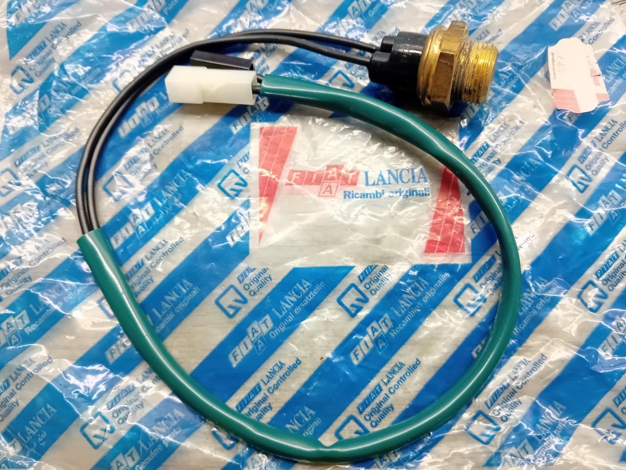 5951985 SONDE DE RADIATEUR FIAT UNO ESSENCE (146) LesAnciennes.com