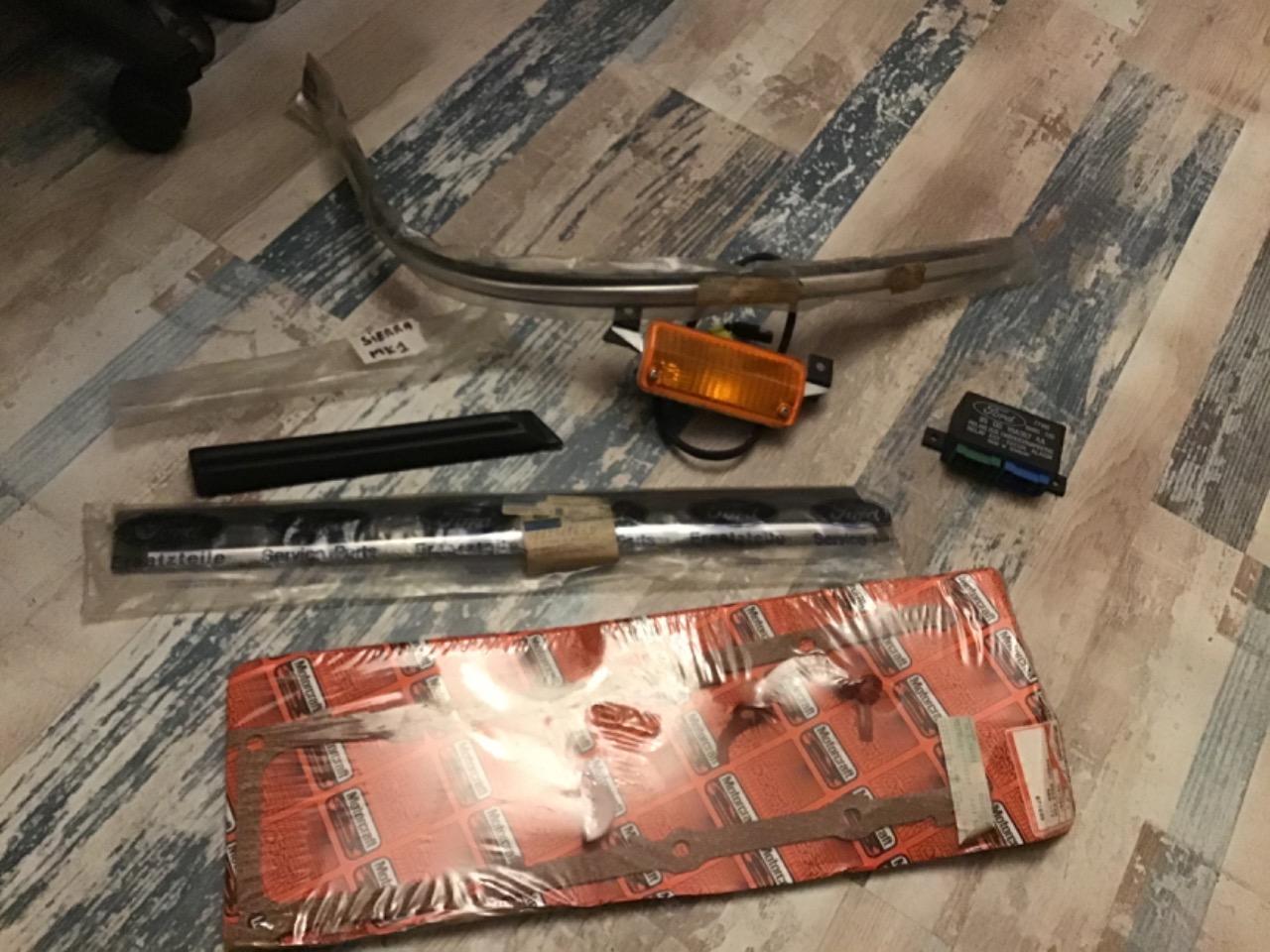 CLIGNOTANT MOULURE JOINT NEUFSFORD ESCORT SCORPIO LesAnciennes.com