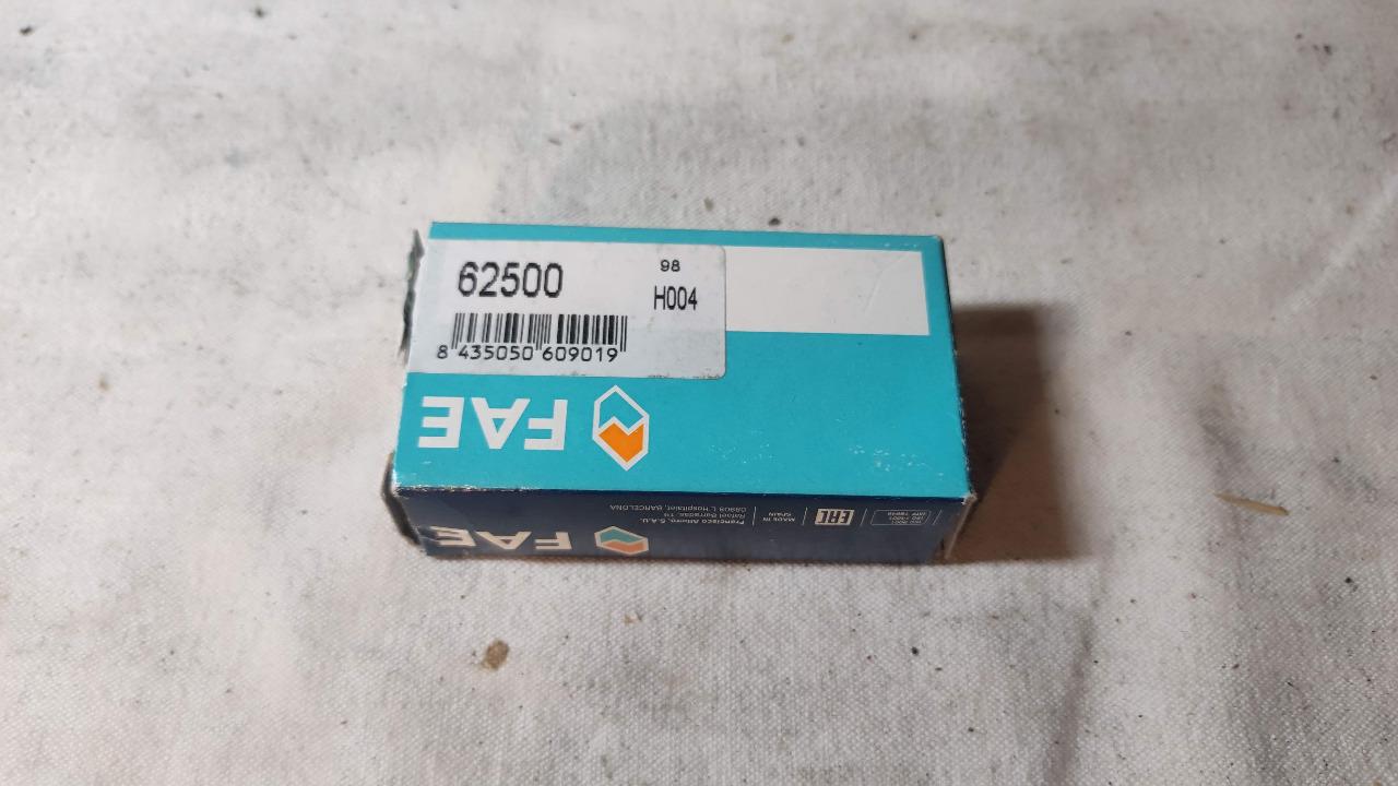 Interrupteur d'essuie-glace FAE 62500 R8 A110 LesAnciennes.com