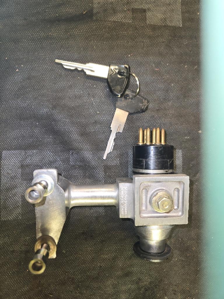 Neiman Ds boîte mécanique LesAnciennes.com