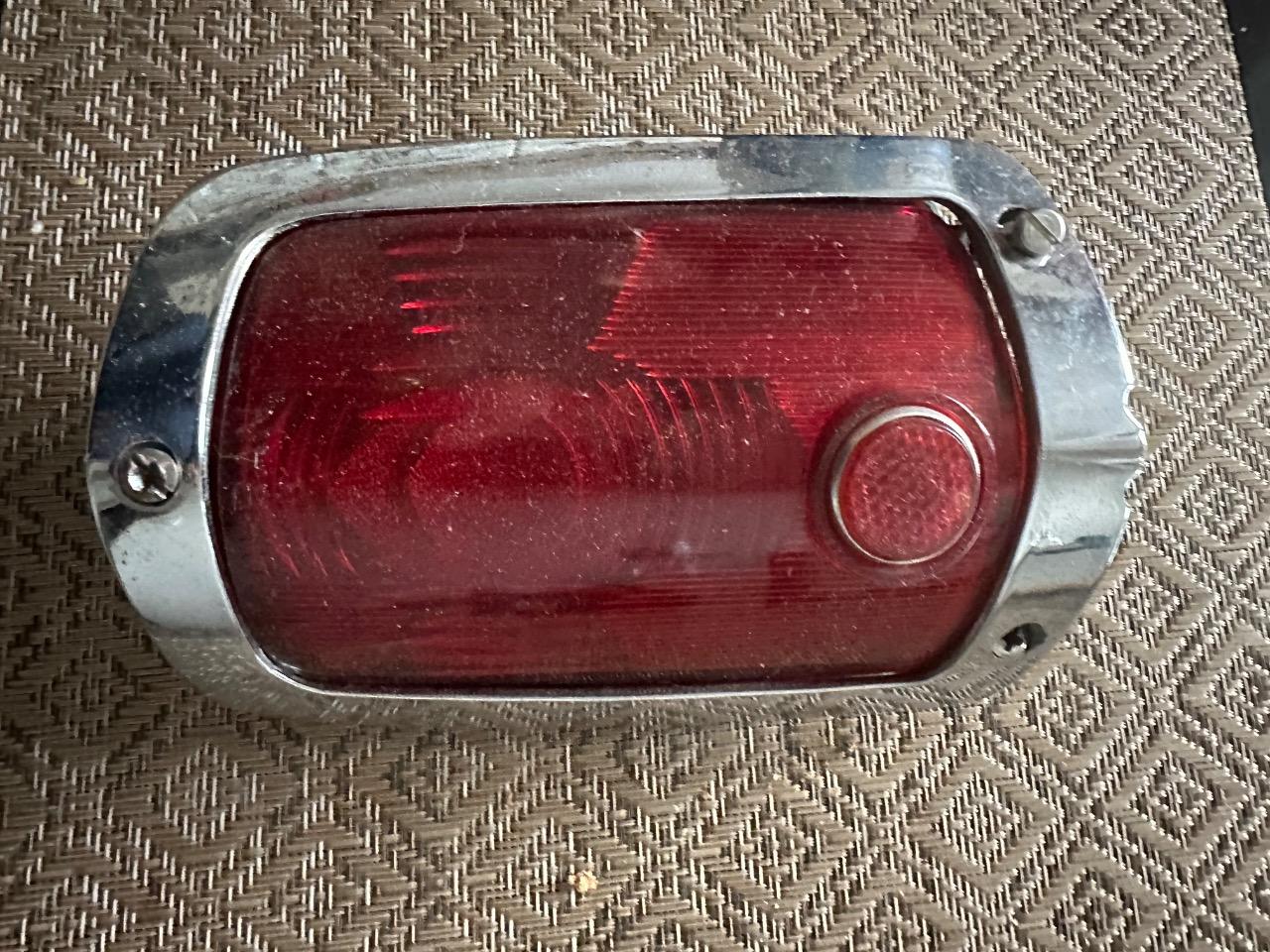 Pièces CHRYSLER Windsor De Luxe 1951 LesAnciennes.com