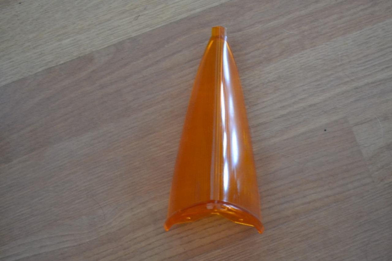 Cabochon clignotant AR, à emboiter, PEUGEOT 404 LesAnciennes.com