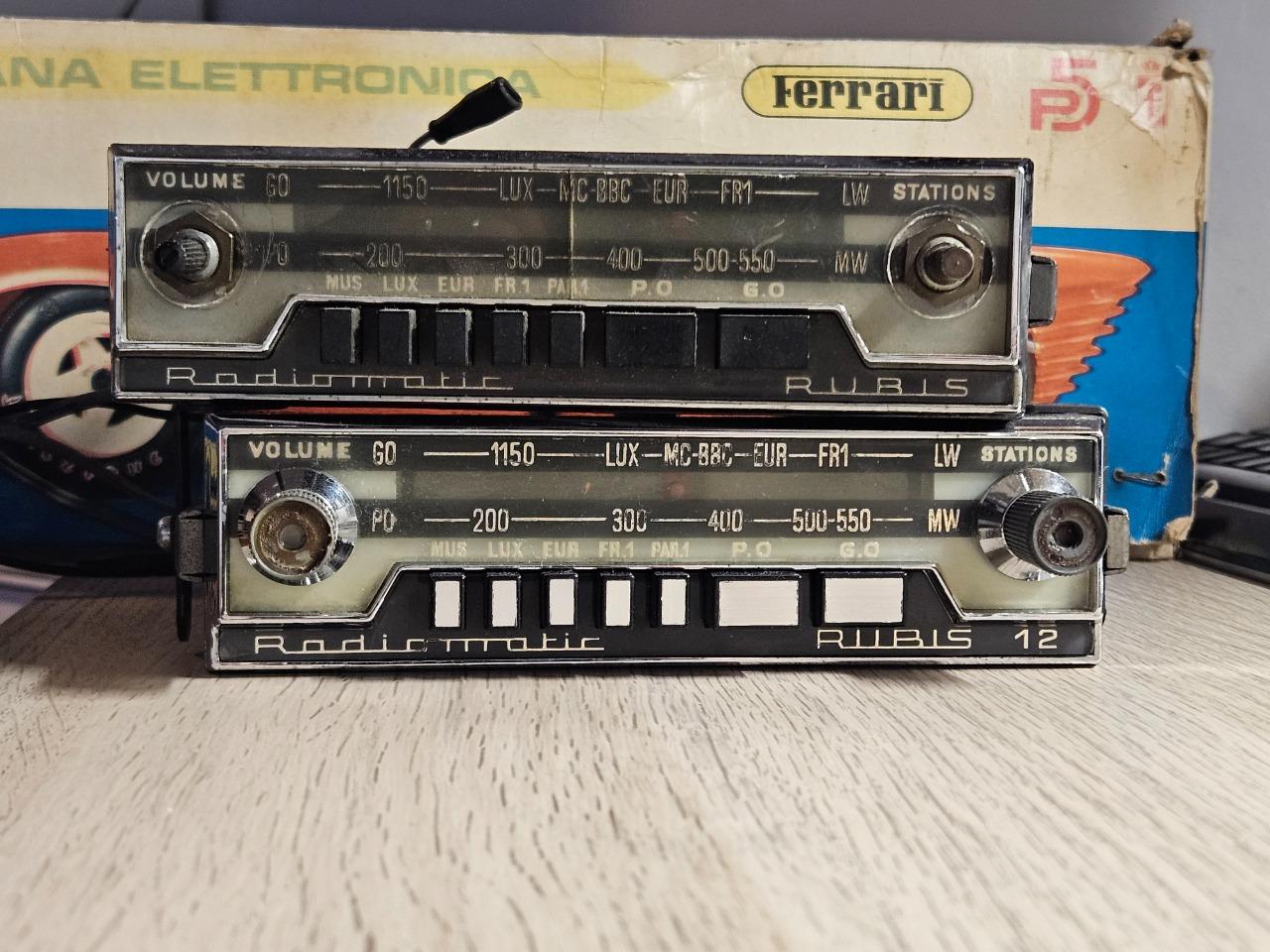 RADIOMATIC Rubis et Rubis 12 lot de 2 autoradios LesAnciennes.com