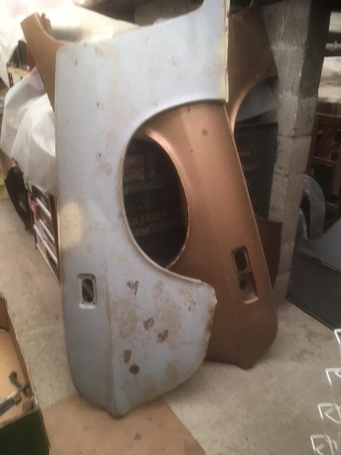 Aile ARD VOLVO 1800 ES LesAnciennes.com