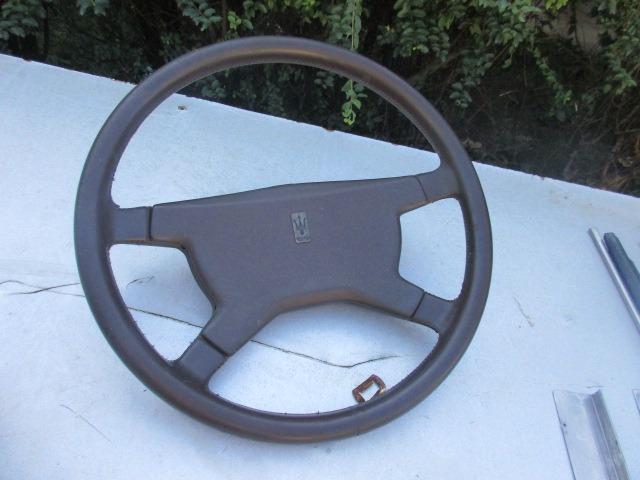 Volant Maserati Quattroporte s3 AM330 LesAnciennes.com