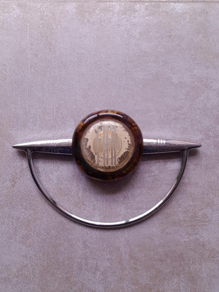 Centre de volant FIAT 1400 LesAnciennes.com