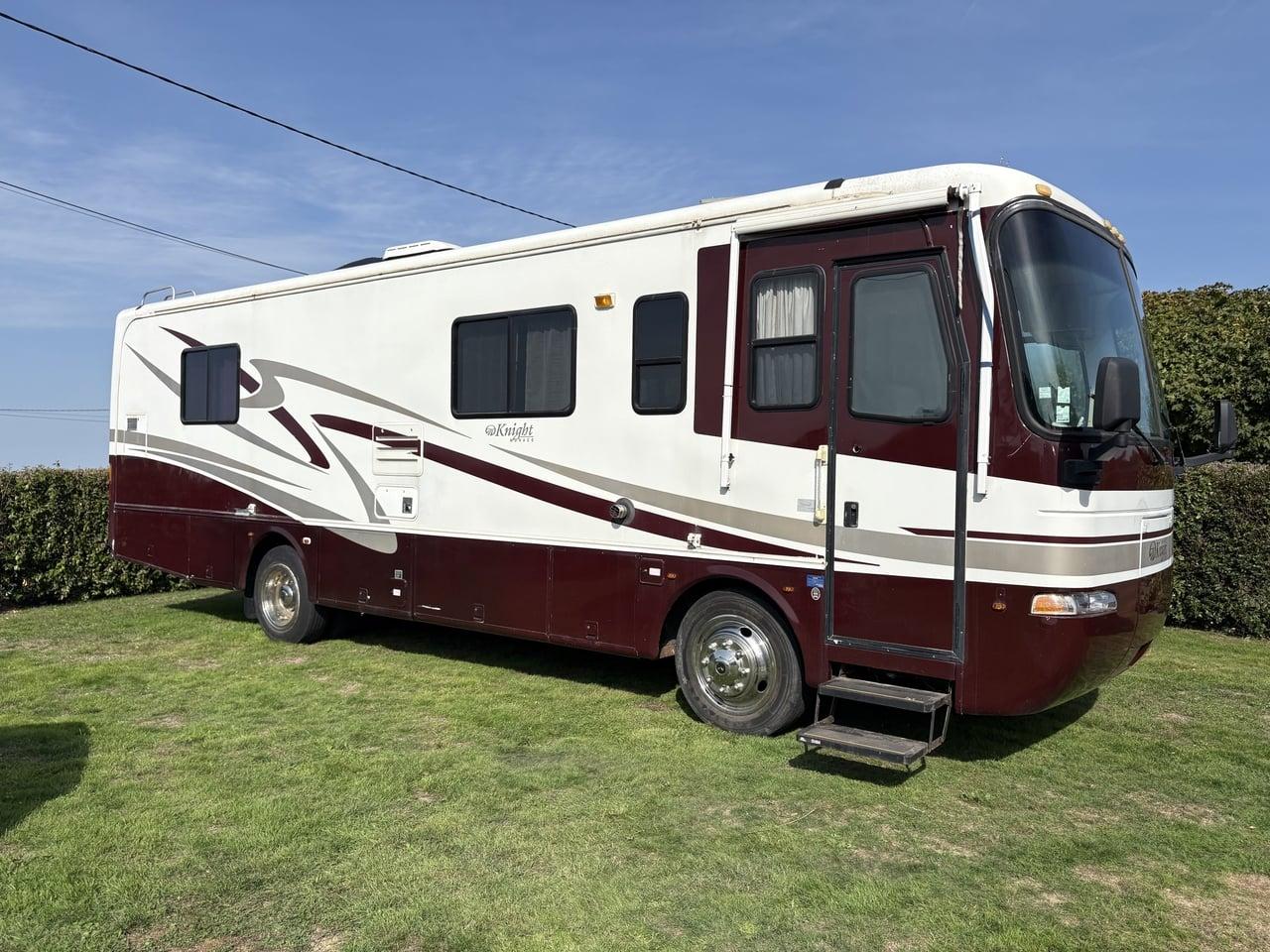 2001 Monaco Knight Motorhome 5.9L Diesel LesAnciennes.com