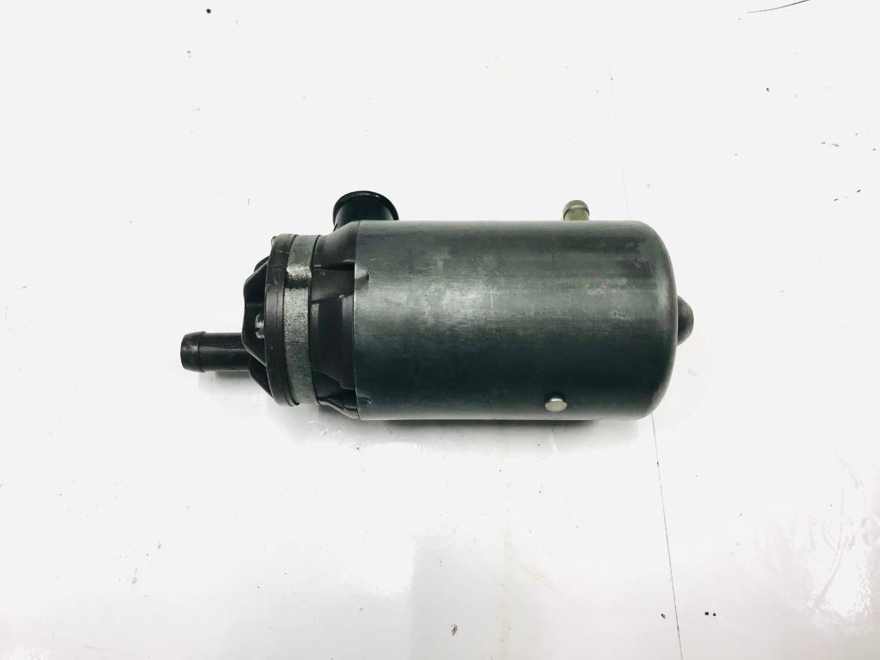 Pompe à essence électrique Bosch 0580364002 LesAnciennes.com