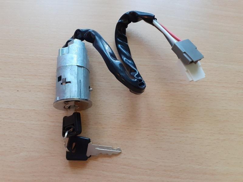 Neiman PEUGEOT 504 LesAnciennes.com