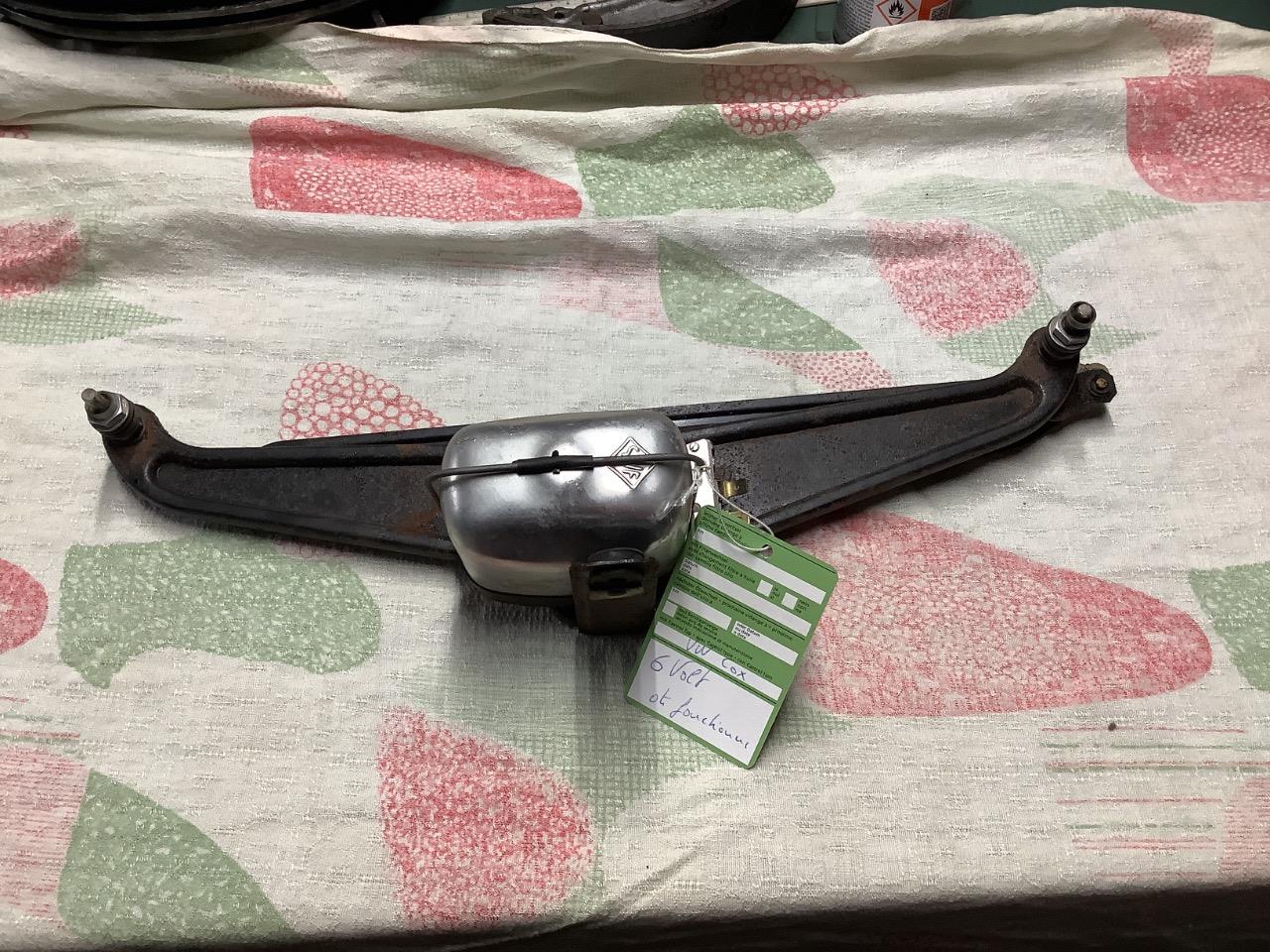 Moteur essuie glace VOLKSWAGEN Coccinelle LesAnciennes.com