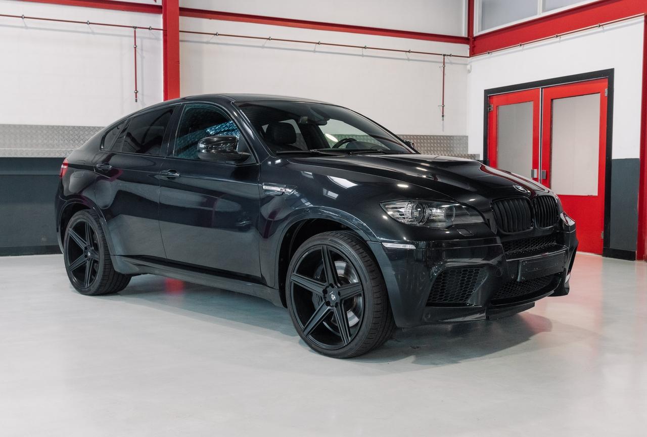 BMW X6M SUV 4,4L Twin Turbo V8 LesAnciennes.com