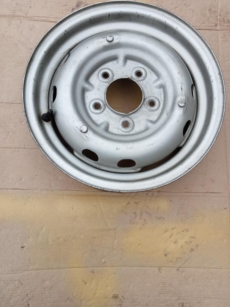 Jante AUSTIN HEALEY 3000 Pour 100/4 a bj8 LesAnciennes.com