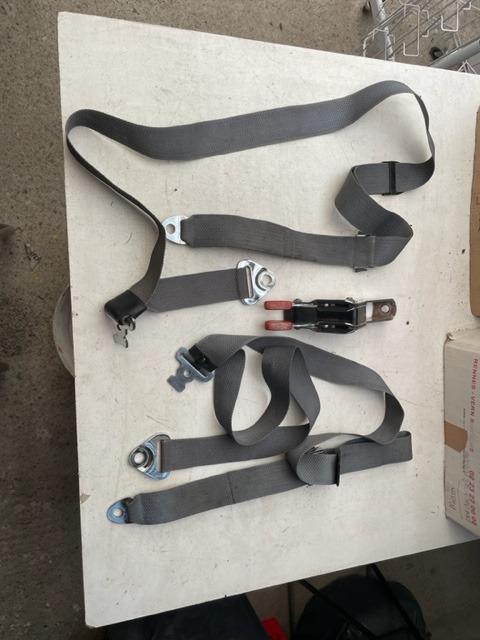 Jeu de ceintures + verrouillage VOLVO P1800/amazon LesAnciennes.com