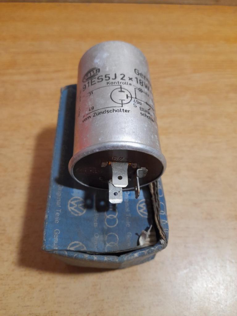 Relais clignotant Porsche 356 LesAnciennes.com