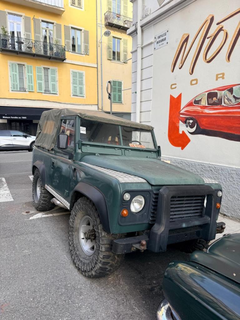 LAND ROVER 90 Defender Série 3 - 1974 LesAnciennes.com