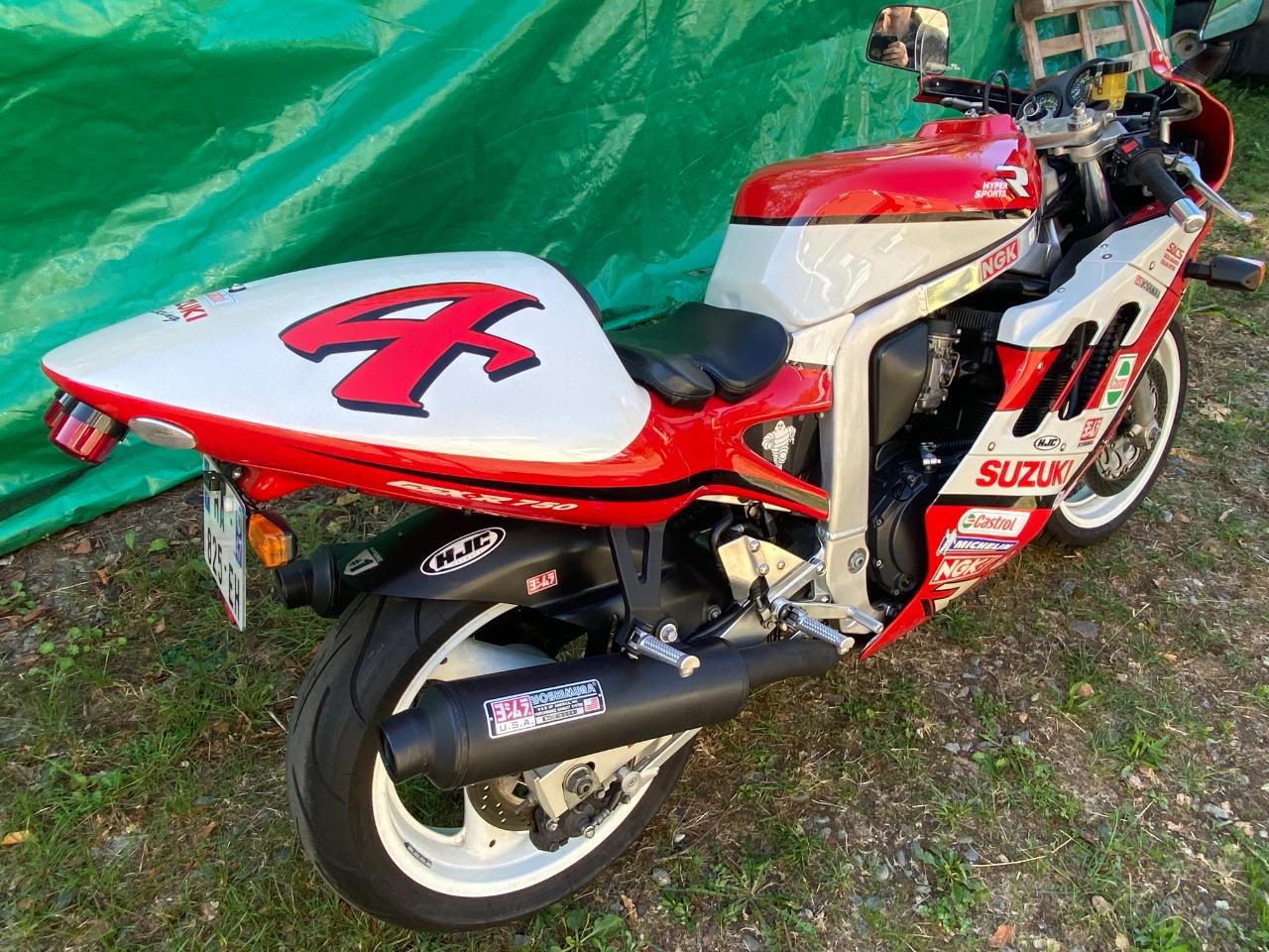 SUZUKI GSXR 750 - 1988 LesAnciennes.com