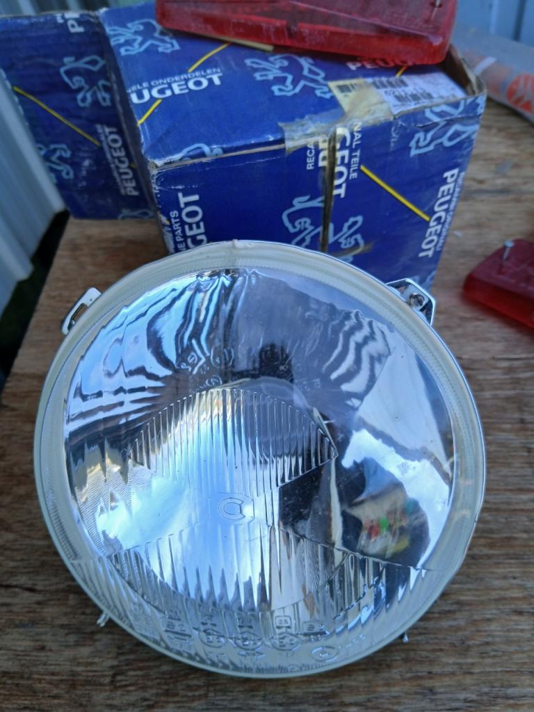 Pièces PEUGEOT 403 LesAnciennes.com