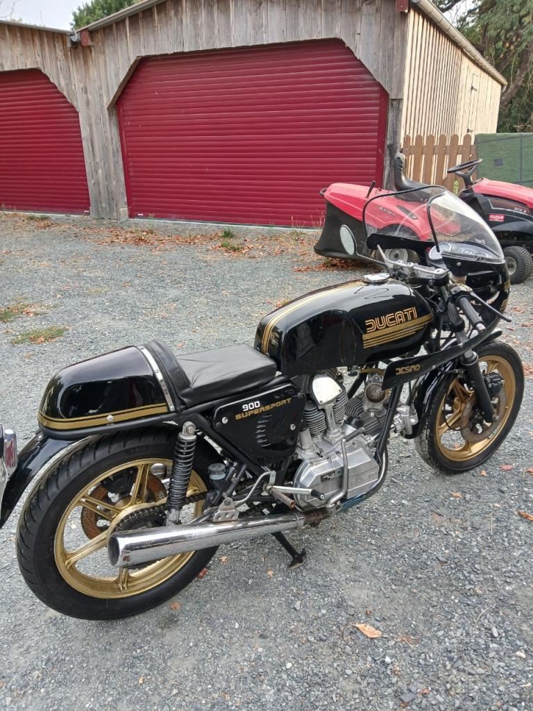 DUCATI 900 SS Super sport - 1981 LesAnciennes.com