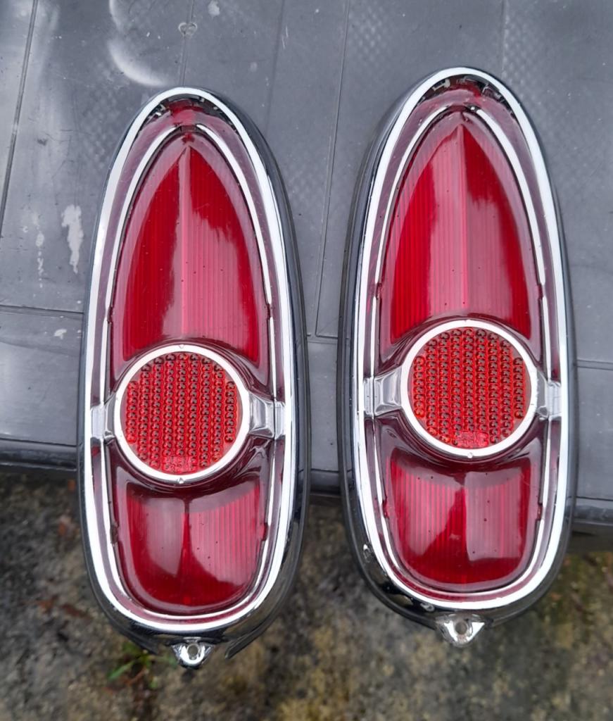 Feux arrières Simca Aronde 90 A LesAnciennes.com