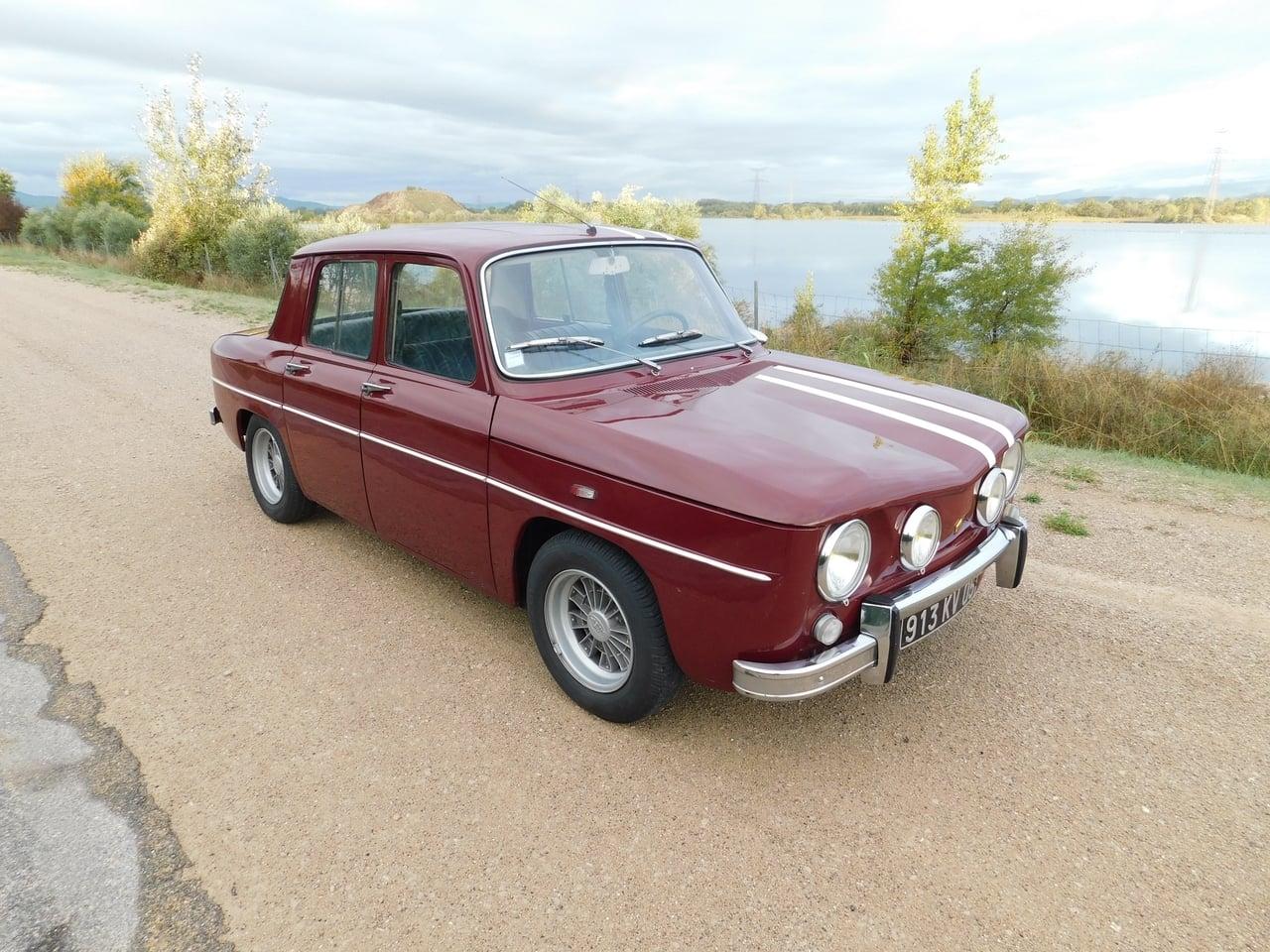 1968 Renault R8 Gordini LesAnciennes.com