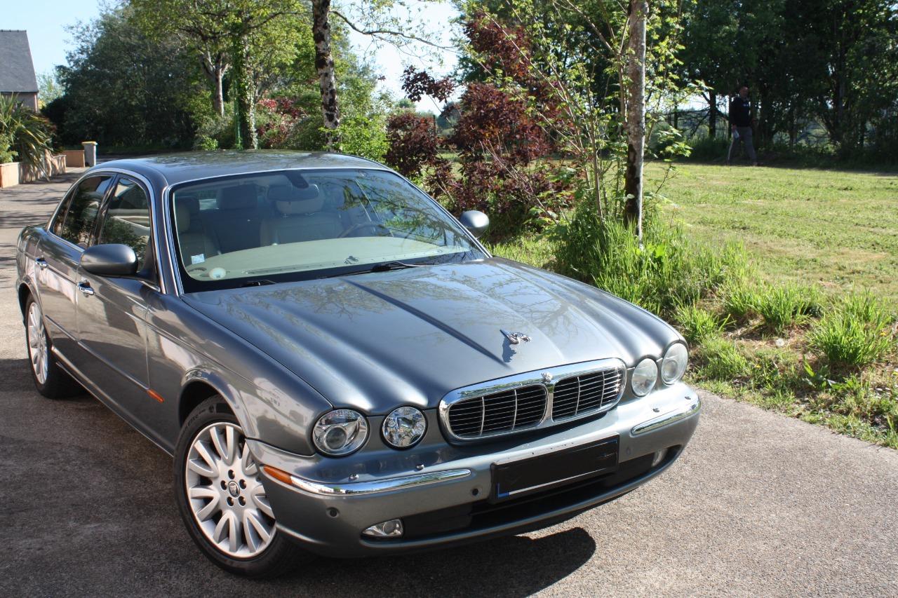 JAGUAR XJ8 Executive-X350-4.2L - 2004 LesAnciennes.com