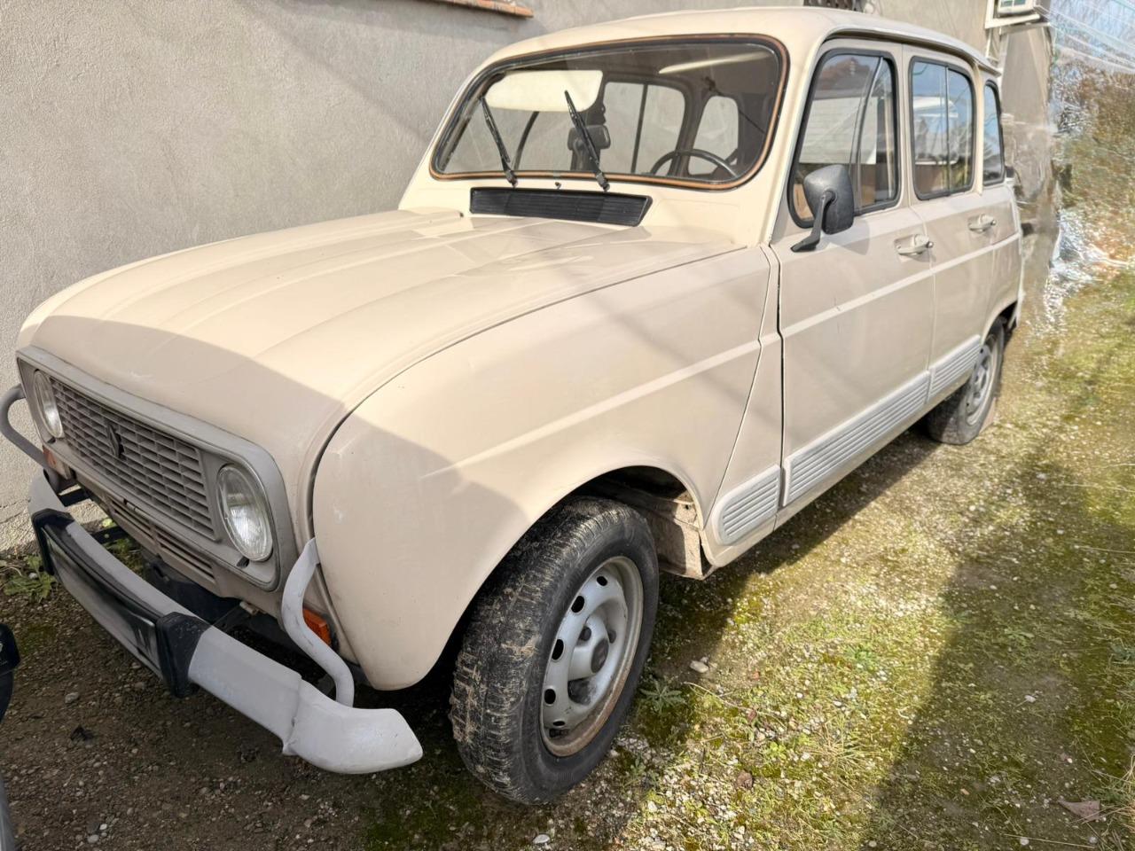 RENAULT 4L (R4L) - 1981 LesAnciennes.com