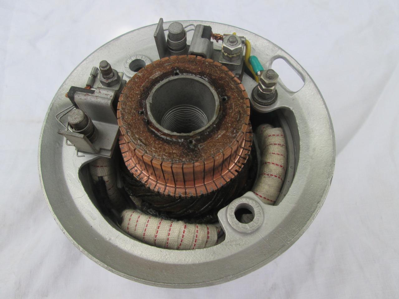 DYNAMO DUCELLIER 7060 D 6 VOLTS CITROEN 2CV LesAnciennes.com