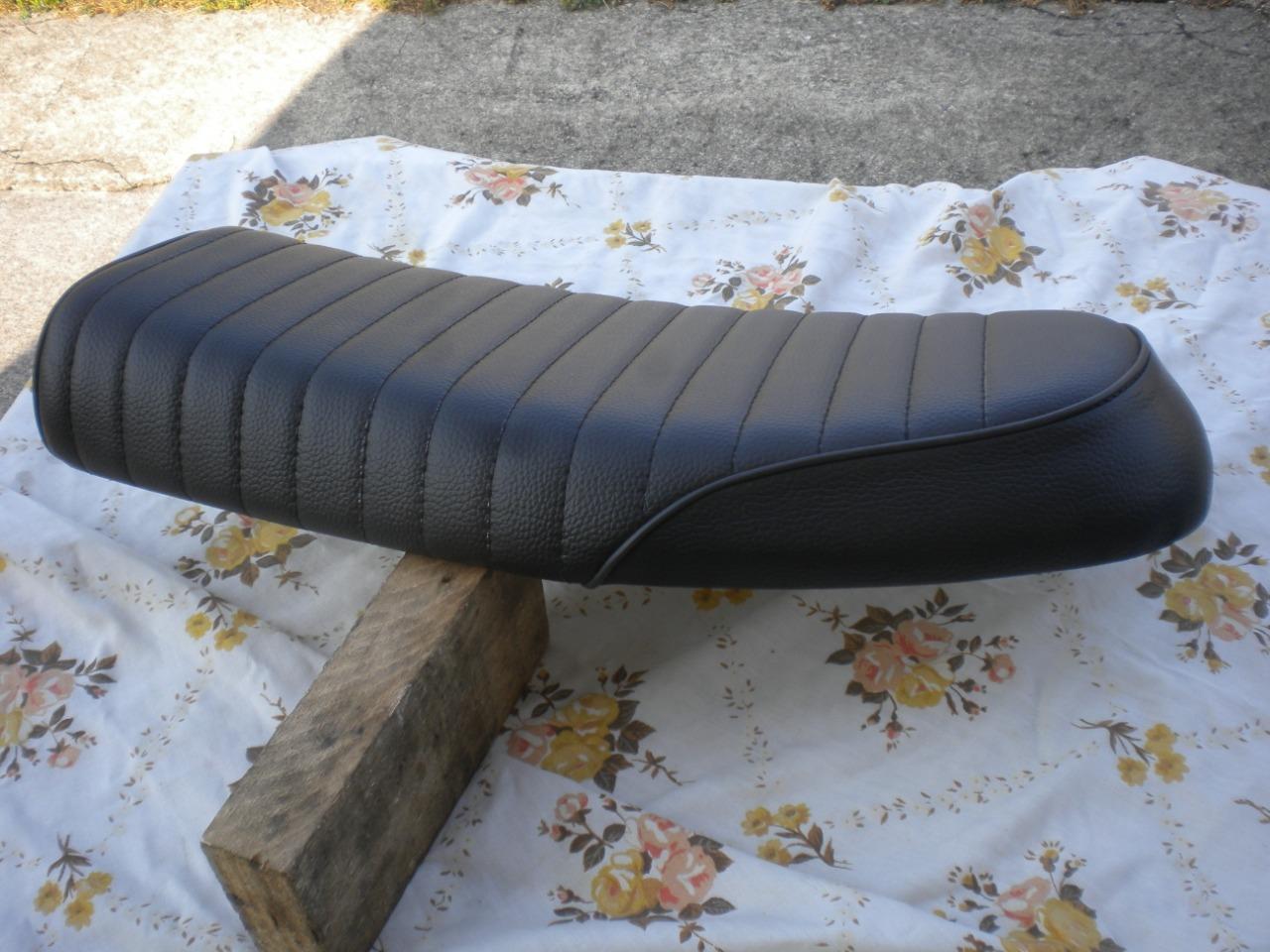 Pièces UNE SELLE moto , a identifier LesAnciennes.com
