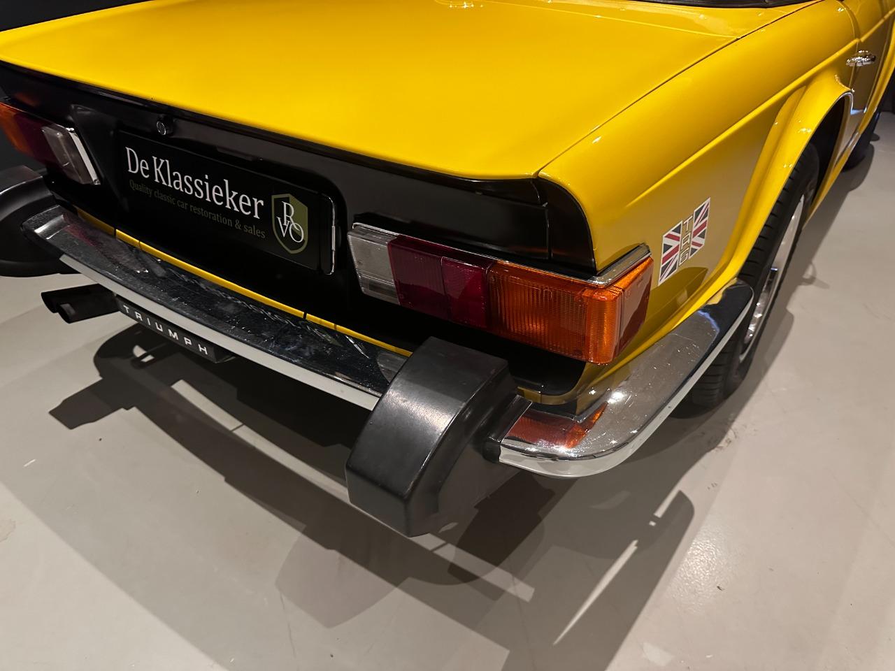 TRIUMPH TR6 C - 1976 LesAnciennes.com