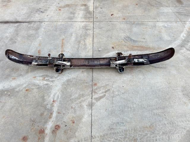Pare choc avant pour Alfa Romeo 1900 Berlina LesAnciennes.com