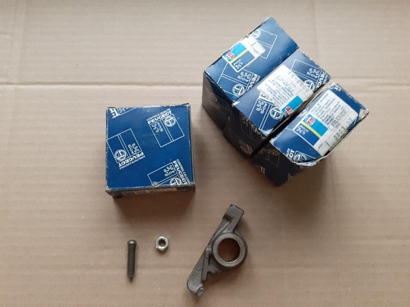 Culbuteurs PEUGEOT 504 Diesel LesAnciennes.com