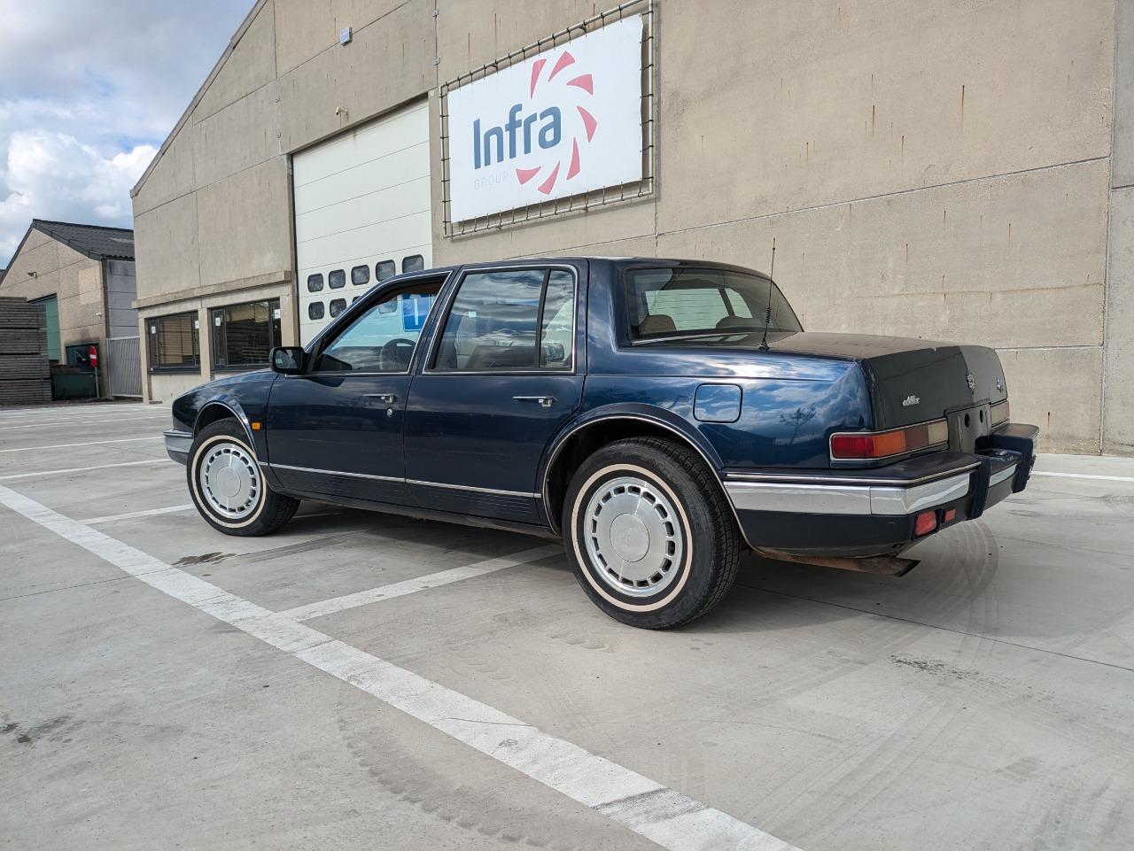 CADILLAC Seville STS berline - 1989 LesAnciennes.com