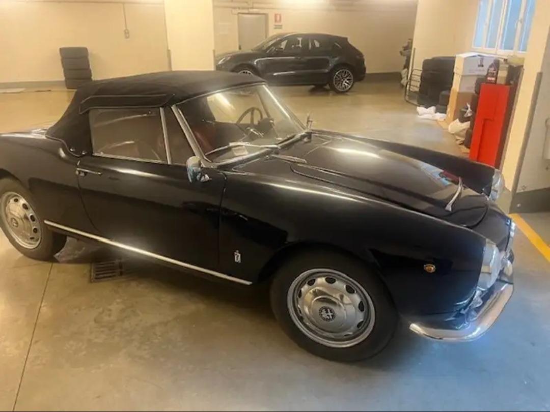 ALFA ROMEO Giulia Spider 1600 112 cv - 1962 LesAnciennes.com