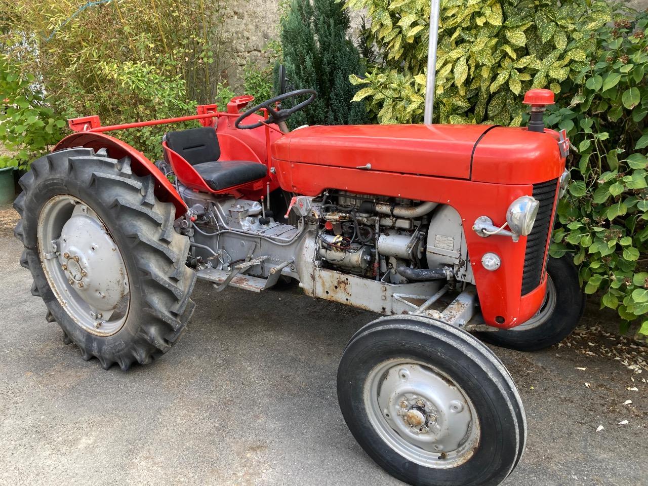 MASSEY FERGUSON 825snmy - 1962 LesAnciennes.com